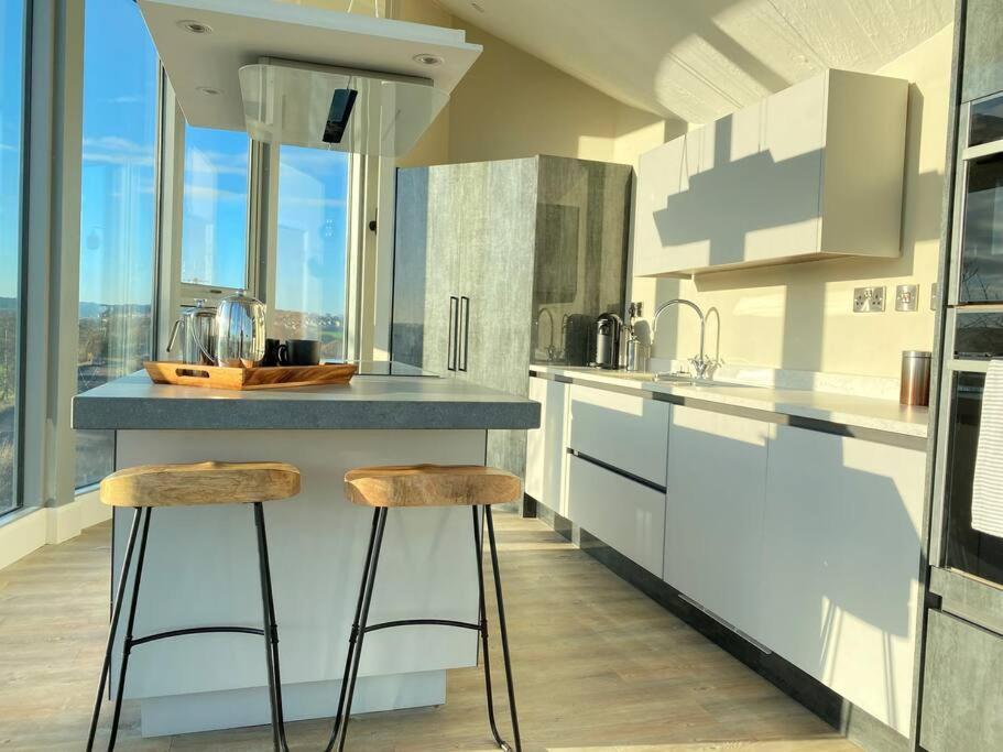 Luxury Converted Water Tower In Flockton Villa Emley Kültér fotó